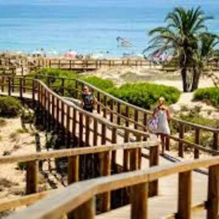 Bed and breakfast Stylish En Piso Compartido- Elche- Center Elche
