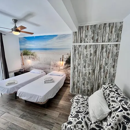 Bed and breakfast Stylish En Piso Compartido- Elche- Center Elche